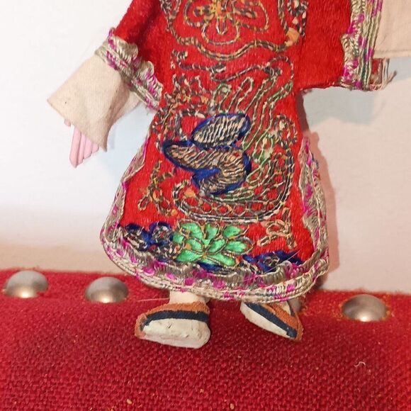 Antique Chinese Opera Doll Embroidered Silk Robe Dress Composition 5" Painted - Picture 3 of 7